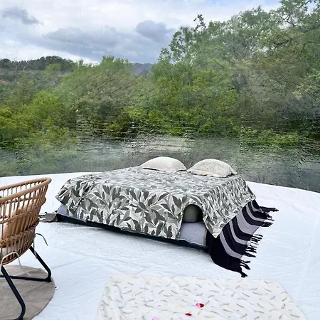 Luxury tent Bulle Insolite Attrape Reve Thoard