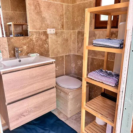 Cabane Insolite * Thoard