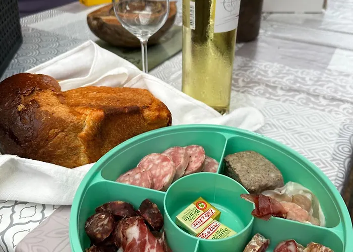 Glamping Bulle Insolite Attrape Reve Thoard